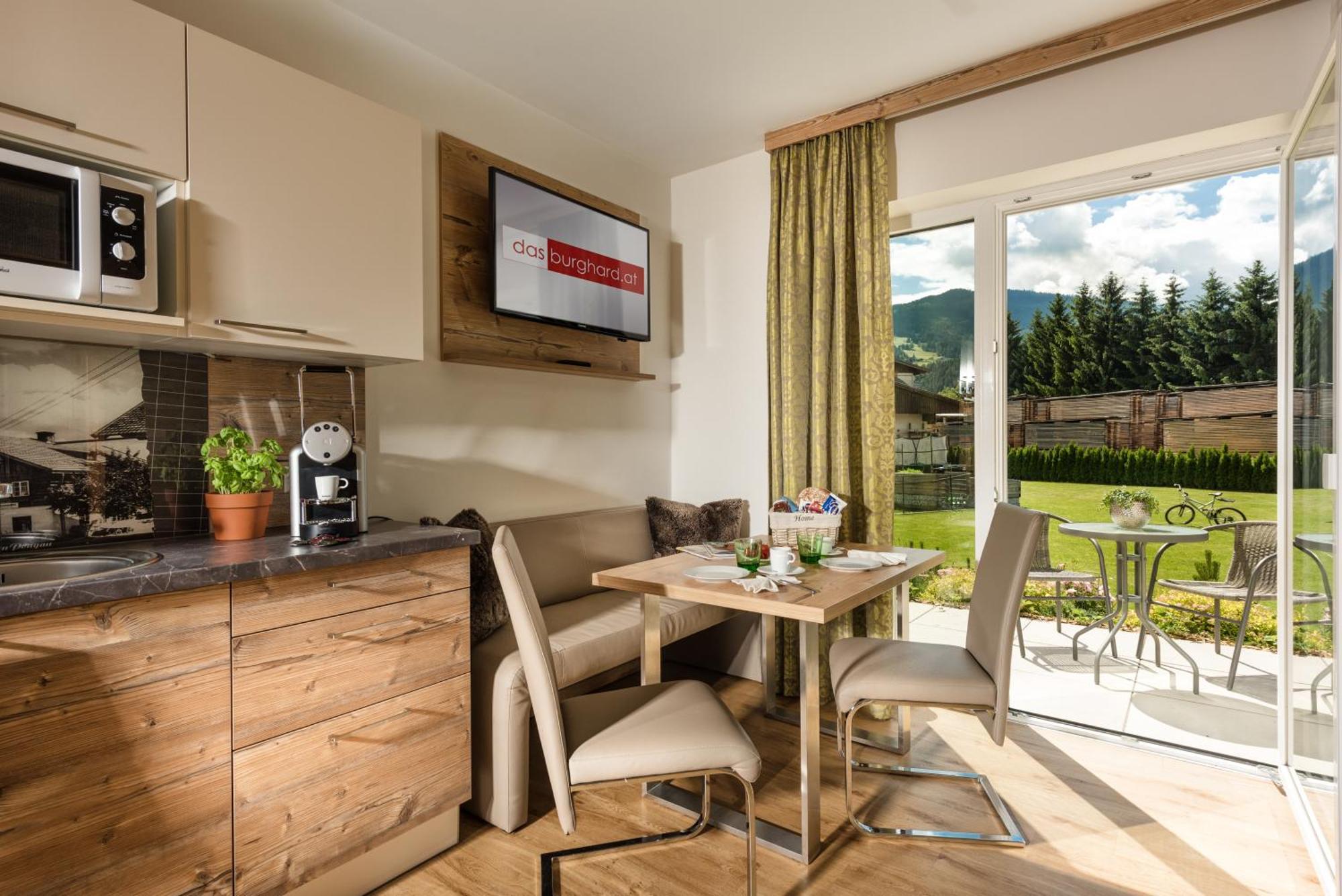 Das Burghard Altenmarkt im Pongau Bilik gambar
